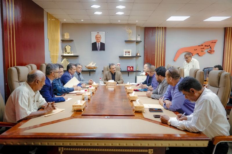 محافظ العاصمة عدن والمفوضية السامية يوقعان العقد الرسمي لمشروع البنية التحتية للصرف الصحي 1 20240718 adenmedia 1