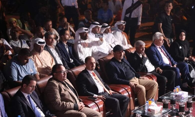 اختتام فعاليات البرامج الثقافية لمهرجان البلدة السياحي 2024 بلوحة تراثية بحرية بمدينة الشحر 1 FB IMG 1721818412942
