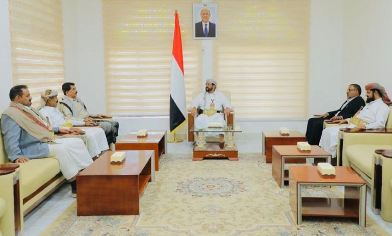 العرادة يدعو الأحزاب إلى توحيد الموقف السياسي والخطاب الإعلامي وتعزيز الاصطفاف الوطني 2 العرادة يدعو الأحزاب إلى توحيد الموقف السياسي والخطاب الإعلامي وتعزيز