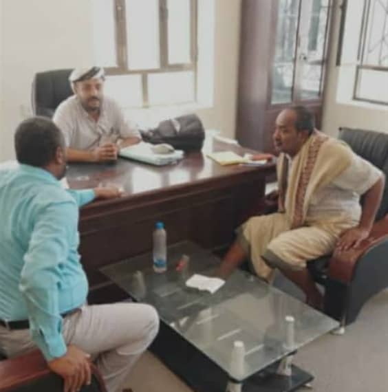 بتوجيهات مدير عام عتق ناقش مدير الأشغال والصناعة وقطاع البلديات مع وكيل نيابة عتق الإجراءات القانونية حيال ضبط المخالفات الصحية والغذائية 1 IMG 20240817 WA0035