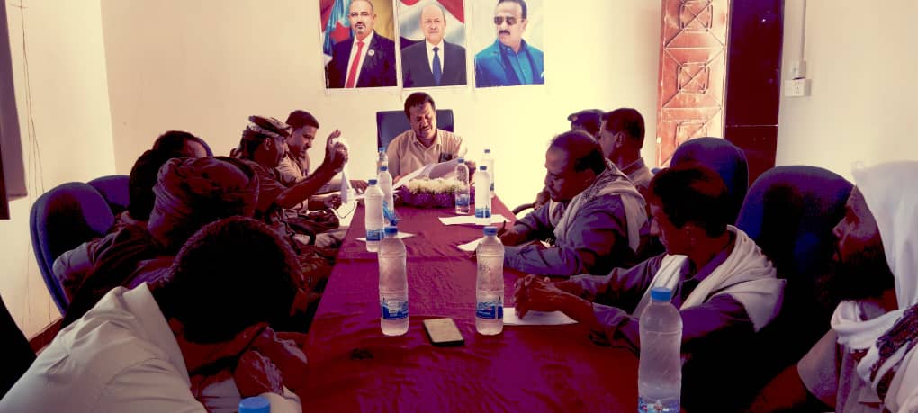 المكتب التنفيذي بمديرية رضوم يعقد اجتماعه الدوري لشهر أغسطس 2024 ويناقش تقرير تحصيل مستوى الإيرادات وعددًا من المستجدات 1 IMG 20240825 WA0221