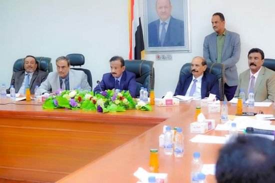 محافظ شبوة يؤكد أهمية توفير الخدمات للمواطنين 1 IMG 20240825 132155 043