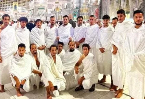 في الذكرى الخامسة لاستشهاد القائد البطل منير أبو اليمامة ورفاقه ٠٠ مجموعة من الشباب الجنوبيين يؤدون مناسك العمرة لأرواح الشهداء 1 Screenshot ٢٠٢٤٠٨٠٣ ١٥٠٢٣٤ WhatsApp