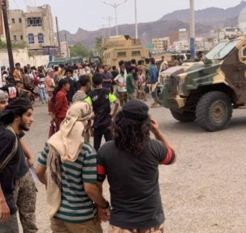 مصدر أمني : اصابة جندي برصاص مسلحين خارجين عن القانون قاموا باطلاق النار على النقاط الأمنية بخور مكسر 1 Screenshot ٢٠٢٤٠٨٠٣ ١٩٤١٥٩ WhatsApp