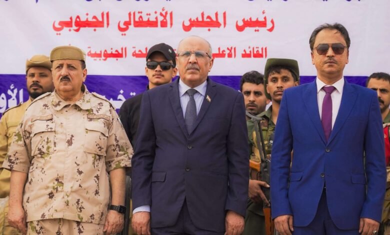 الكثيري يشهد حفل تخرج الدفعة الأولى في لواء الشرطة العسكرية بالقوات المسلحة الجنوبية 1 66f132a3225e7 1