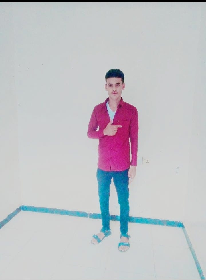 الفتاحي الحوشبي عضو انتقالي محافظة لحج يبارك للطالب خطاب سرور التخرج من الثانوية وحصولة على معدل٩٨٪ 1 IMG 20240906 WA0000