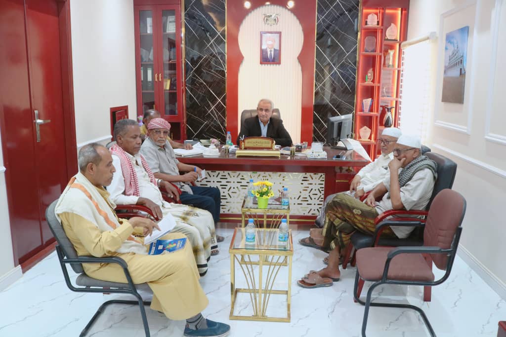 محلي سيئون يناقش مستوى تنفيذ مشاريع البرنامج الإستثماري للمديرية 1 IMG 20240918 WA0048