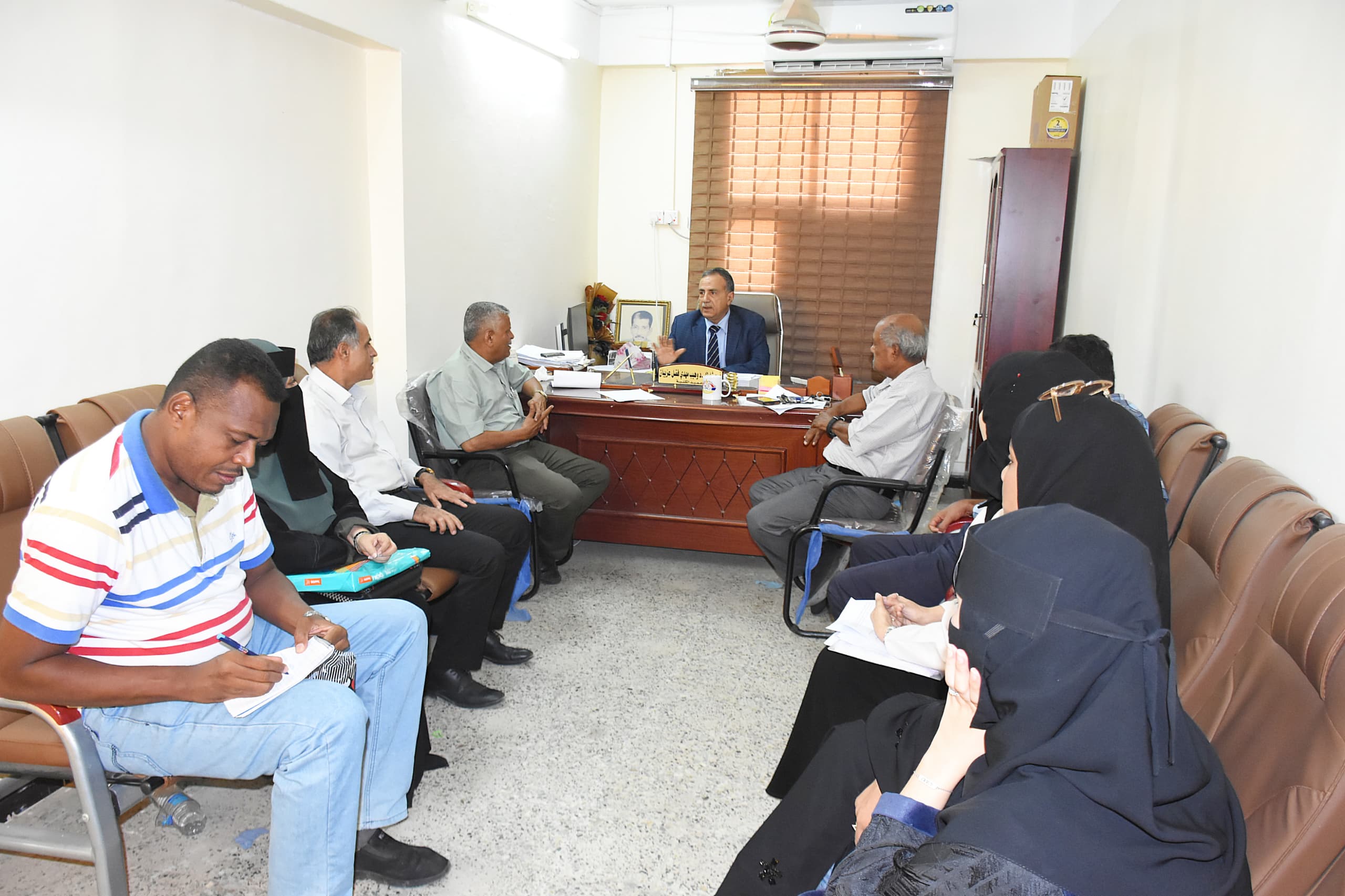 لصور يطلع على نشاط كلية الإعلام والاستعدادات الجارية لانطلاق إذاعة جامعة عدن 1 IMG 20240918 WA0243