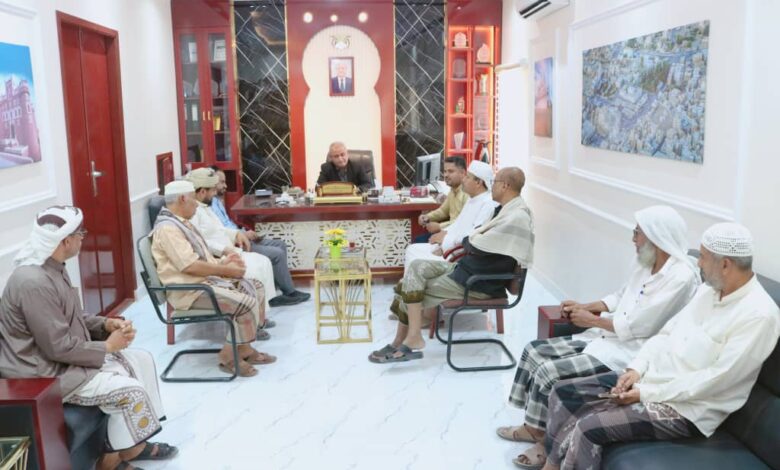 مأمور سيئون يناقش ضبط معايير وأوزان الذهب والحد من التلاعب به باسواق المديرية. 1 IMG 20240923 WA0060