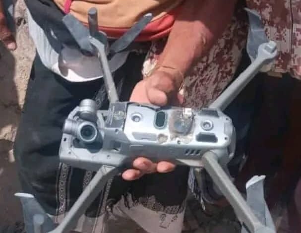 القيادي في انتقالي المحافظة الاخ حسان الفتاحي يوكداسقاط طائرة استطلاع لمليشيات الحوثي في جبهة قرين بالمسيمير لحج 1 IMG 20240927 WA0240
