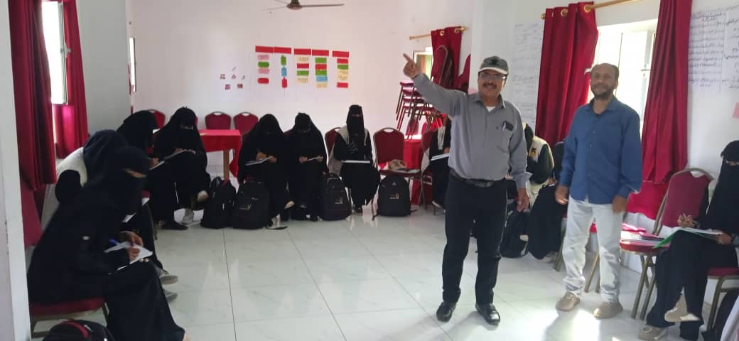 مكتب الصحة بالضالع ينظم الدورة التدريبية التأسيسية لمتطوعات صحة وتغذية المجتمع 1 IMG 20240929 WA0092