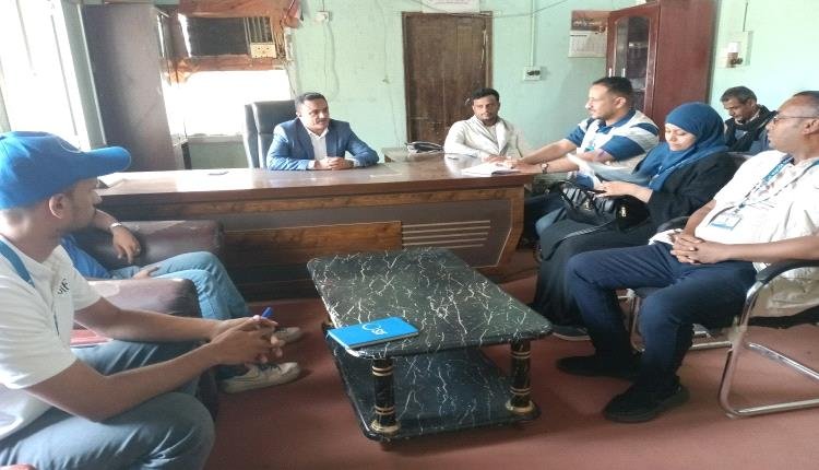 مدير عام ردفان يناقش مع منظمة SIF تدخلها في المديرية يمشروع “الطوارئ” 1 IMG 20240901 205024 500