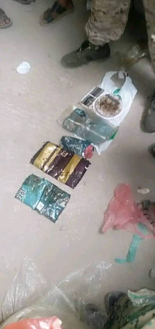 photo 5971975751496482972 y