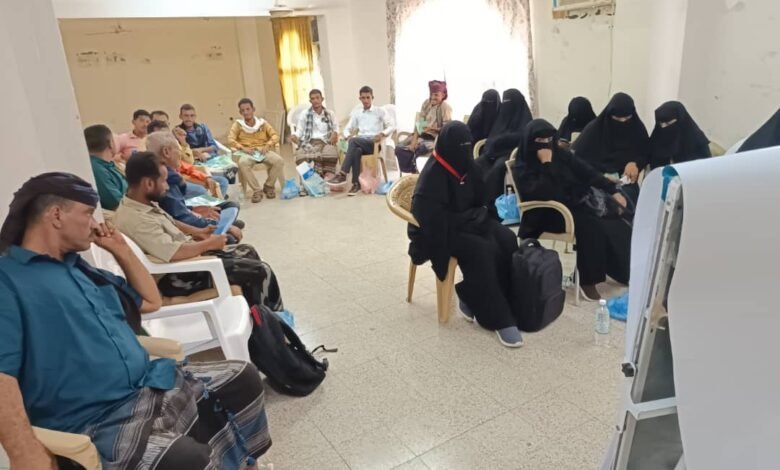 لحج..تدشين الدورة التدريبية للمتطوعين في التثقيف والاعلام الصحي بمديرية المضاربة. 1 1000348417