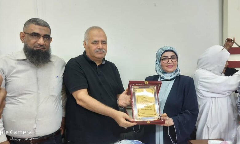 عقب عام ونصف.. عودة د. كفاية الجازعي لمستشفى الصداقة بعدن وسط ترحيب واعتذار وتكريم رسمي 1 عقب عام ونصف.. عودة د. كفاية الجازعي لمستشفى الصداقة بعدن وسط ترحيب واعتذار وتكريم رسمي