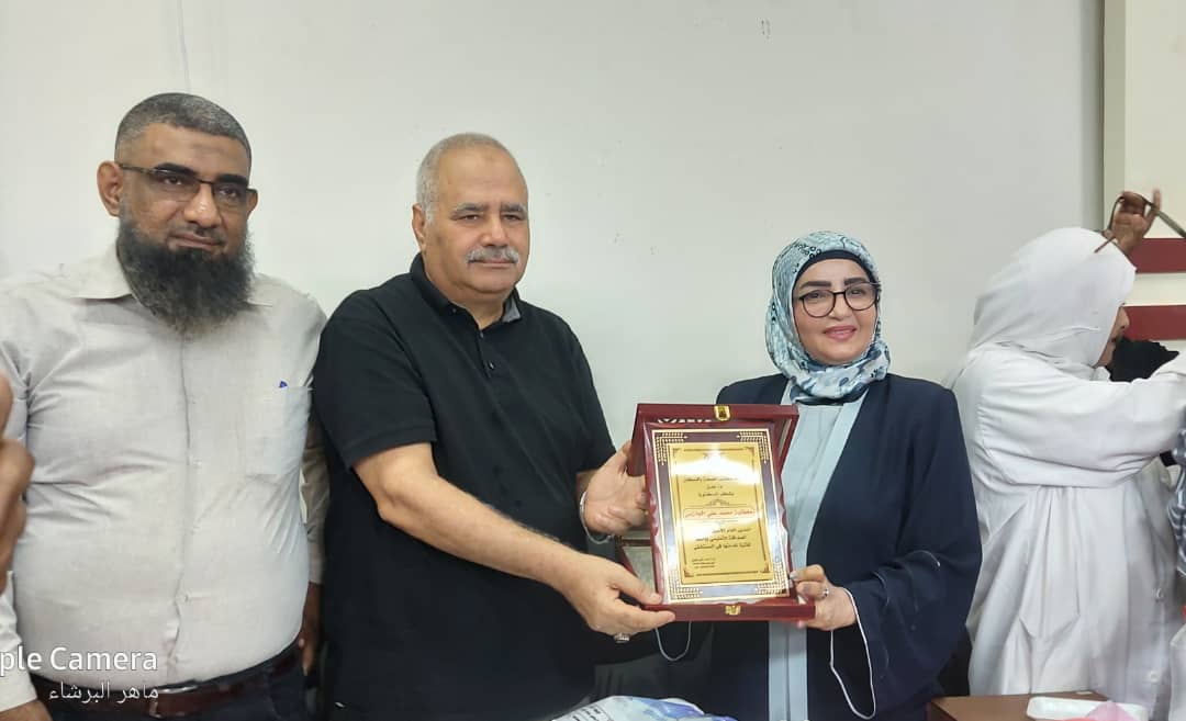 عقب عام ونصف.. عودة د. كفاية الجازعي لمستشفى الصداقة بعدن وسط ترحيب واعتذار وتكريم رسمي