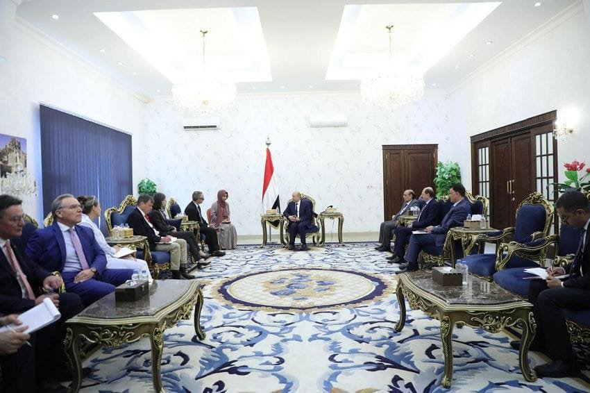 الرئيس العليمي يستقبل في عدن سفراء الاتحاد الاوروبي 1 IMG 20241017 WA00341