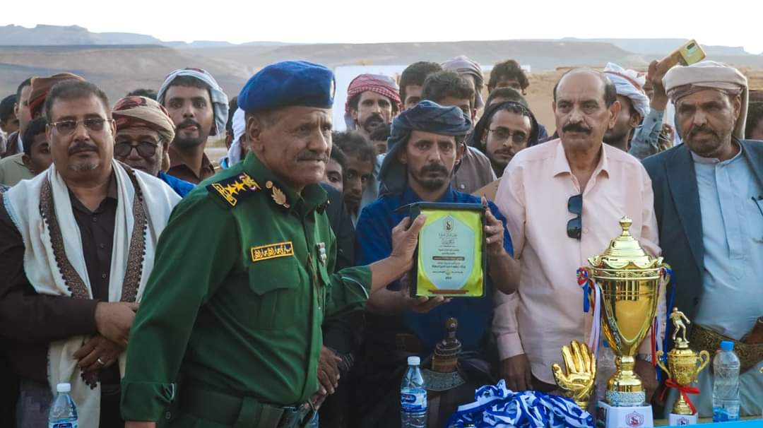 "تعاون شبوة" يتوج بكأس الفقيد الشاعر عامر بن عمرو في مديرية عرماء، "والمأفود" وصيفًا. 1 IMG 20241029 WA0079