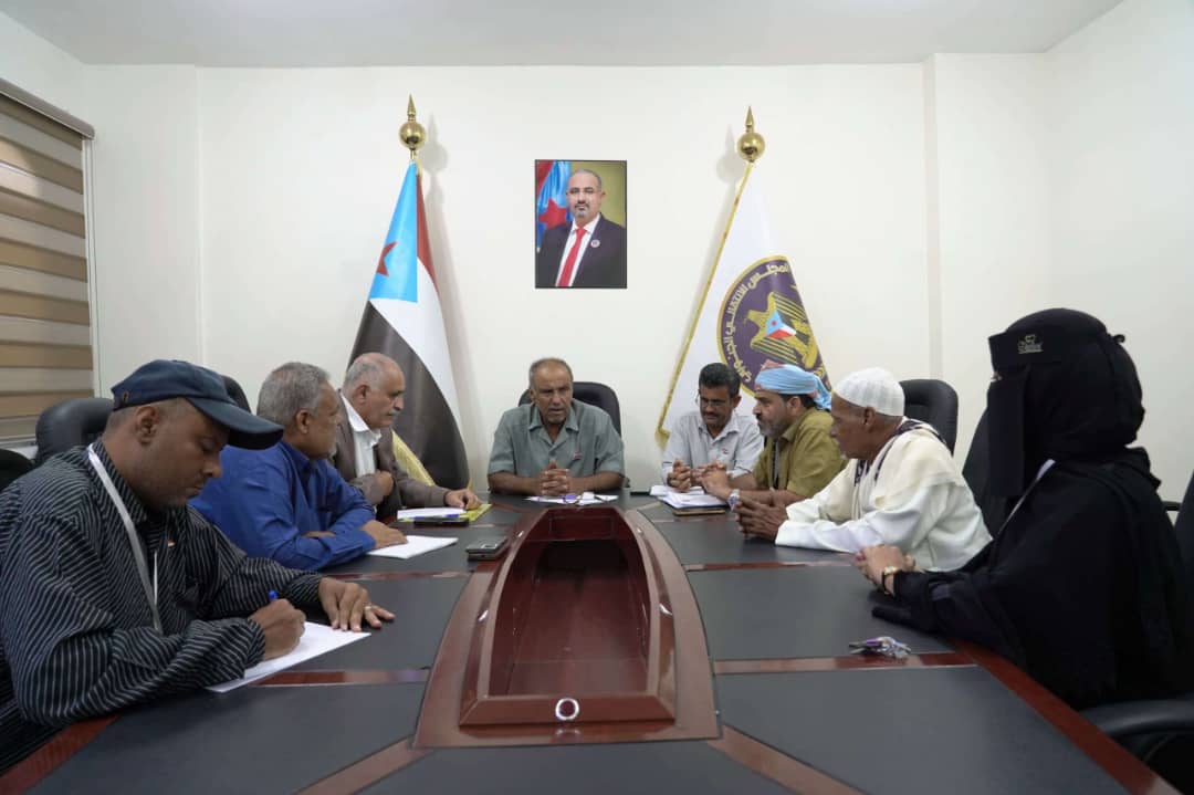 الهيئة المجتمعية واللجان المجتمعية بعدن تبحثان حلولاً للنزاعات القبلية 1 IMG 20241031 WA0163