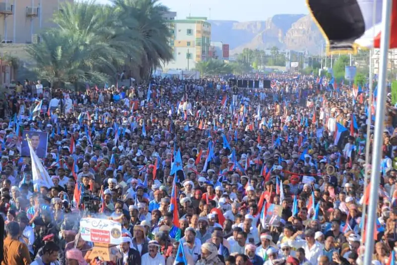 U¡U¨ U¡U¢ U¥U 1002399575