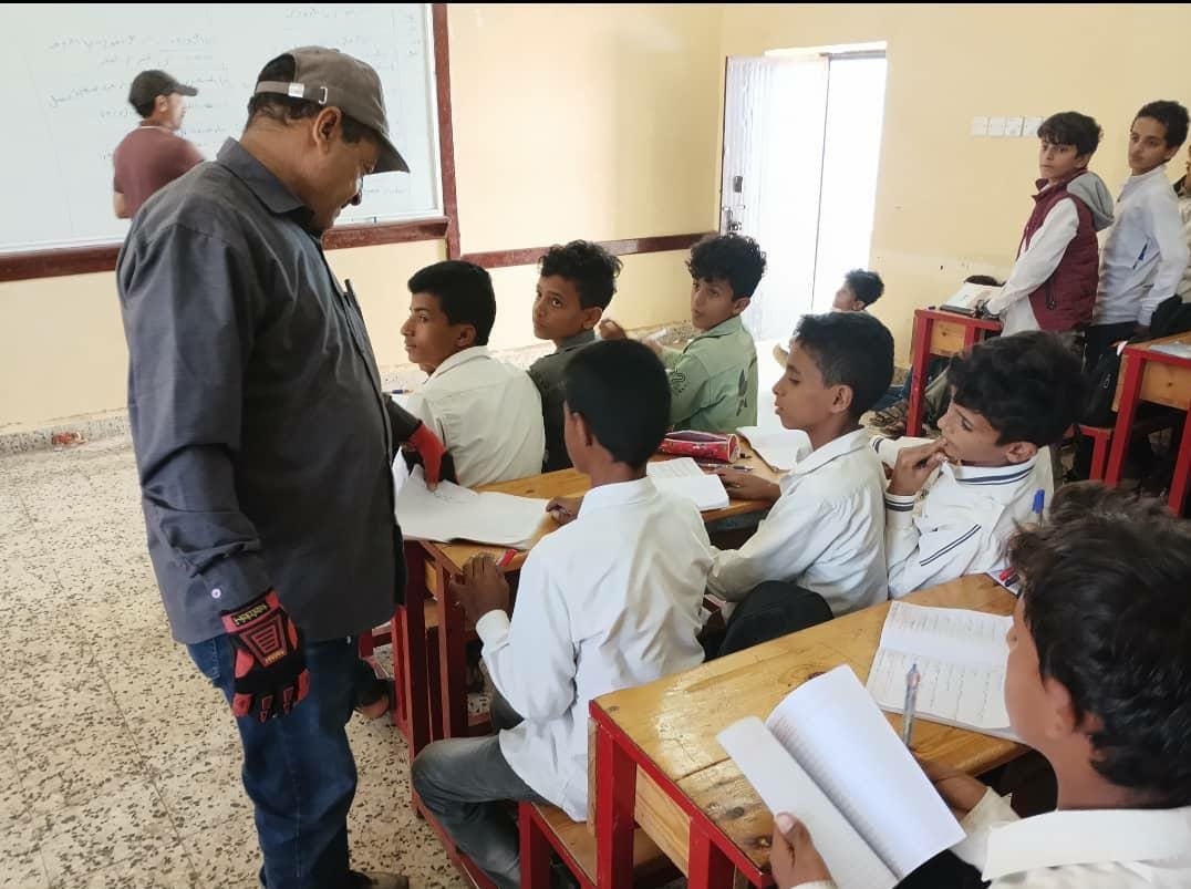 الضالع : مكتب التربية والتعليم بالحصين ينفذ الجولة الثالثة من النزولات الميدانية إلى مدارس المديرية 1 IMG 20241109 WA0007