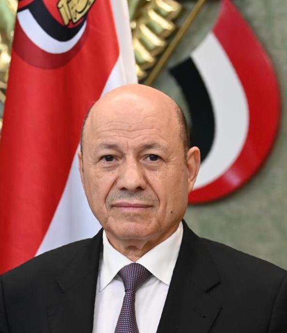 رئيس مجلس القيادة الرئاسي يشيد بالدعم البريطاني الجديد لقوات خفر السواحل اليمنية 1 IMG 20241120 WA0047