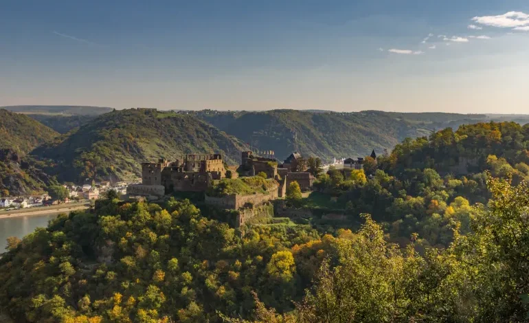 مدن ساحرة على نهر الراين لم تسمع بها سابقاً 1 rheinfels castle 1005850 1730742959