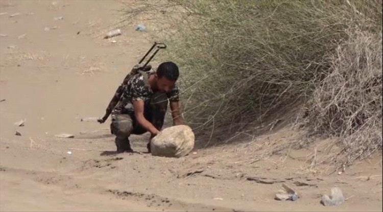 إثر انفجار عبوة ناسفة.. بتر يد طفل بحجة 1 45ecaa71 b2e6 4f19 8056 a189032d524a
