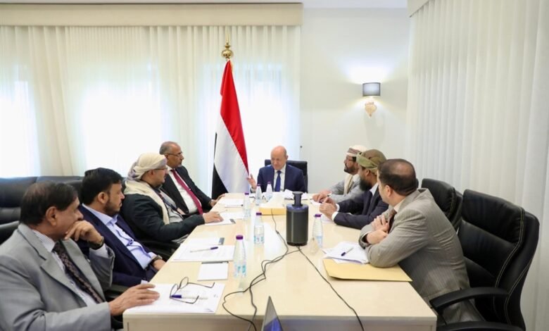اجتماعات سرية ومكثفة في الرياض: ماذا يبحث مجلس القيادة الرئاسي في هذه الاجتماعات النادرة؟ 1 A12T 19 12 2024 05 58 43
