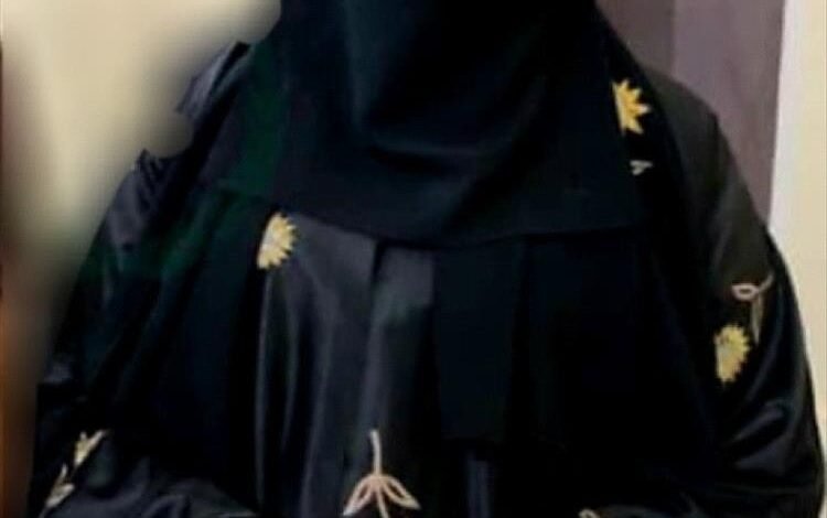 شرطة العاصمة عدن تضبط فتاة بحوزتها مواد مخدرة 1 5855001376592086489