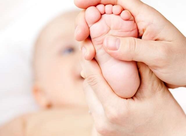 وفاة أسترالي ساعد في حماية 2,4 مليون جنين .. ماذا فعل ؟ 1 20249 Newborn screening
