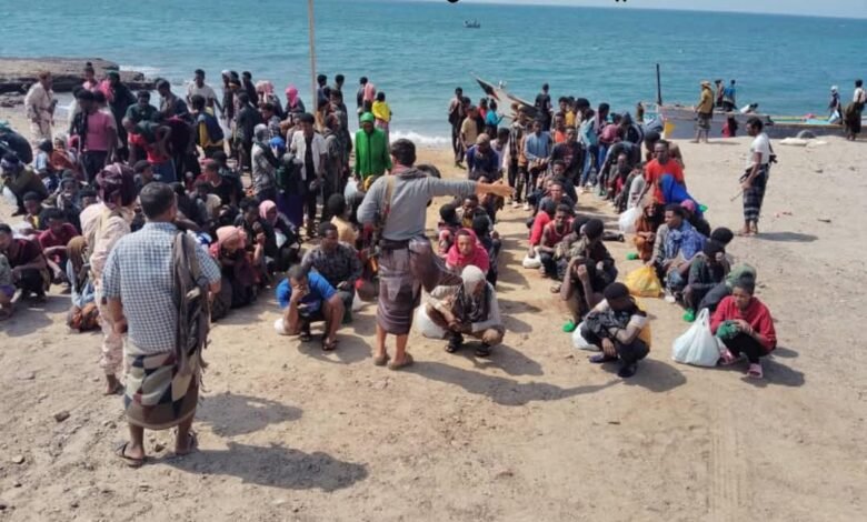 الحملة الأمنية المشتركة تضبط قارب تهريب يقل 164 شخصًا من المهاجرين غير الشرعيين في المياه الإقليمية 1 FB IMG 1740875634332