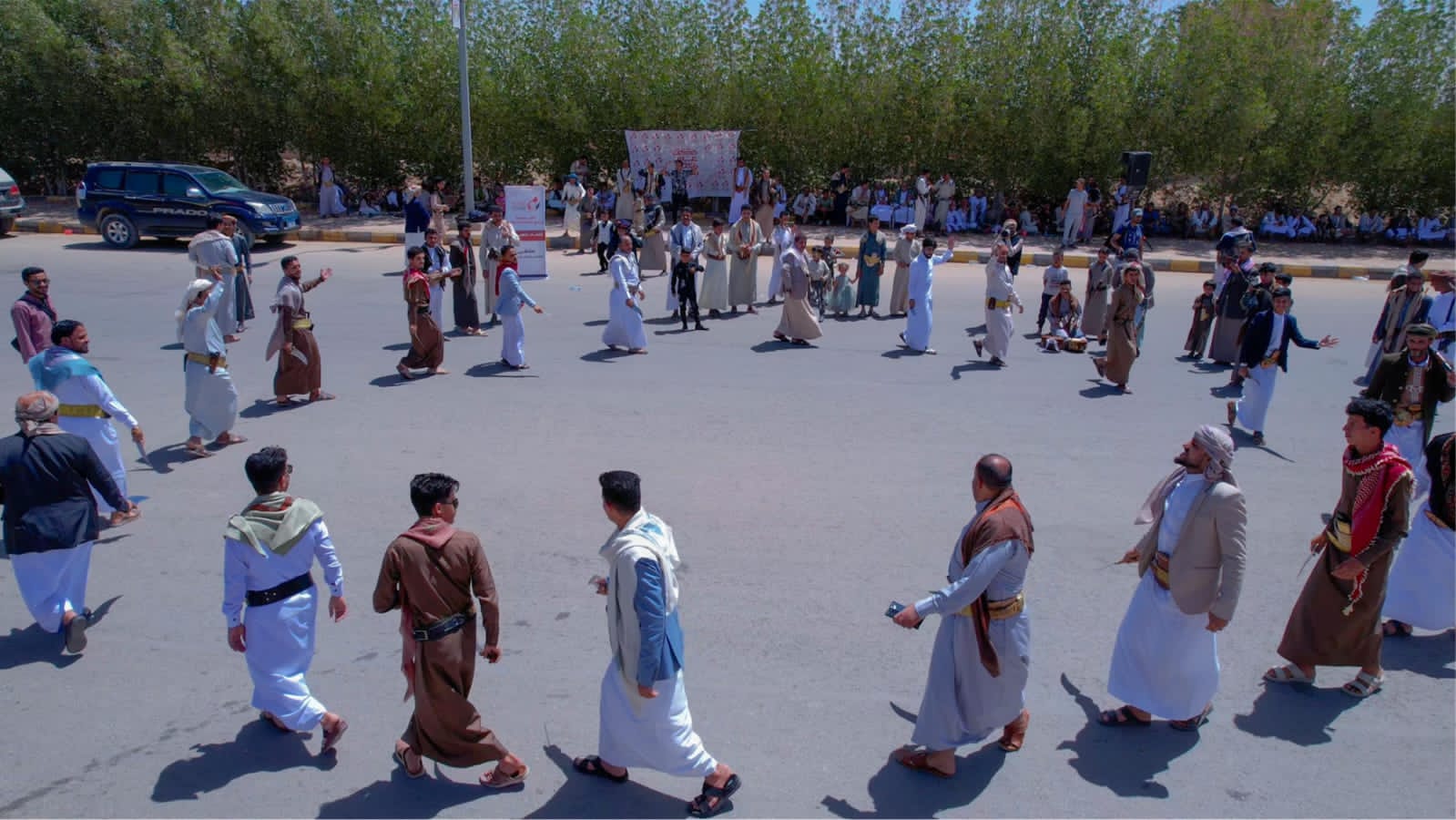 ملتقى الفنانين والأدباء يُحيي عيد الفطر المبارك بفعالية ثقافية وفنية جماهيرية في مأرب 1 IMG 20250402 WA0247