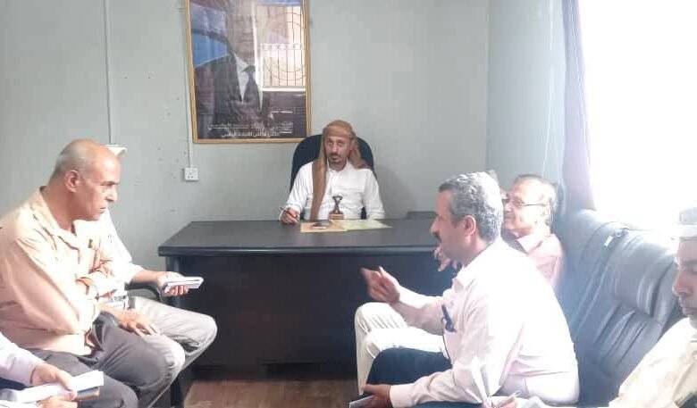 مدير عام "القاهرة" يترأس اجتماعاً لمناقشة الجوانب التنموية وخطط تحسين الخدمات بتعز 1 IMG 20250417 WA0226