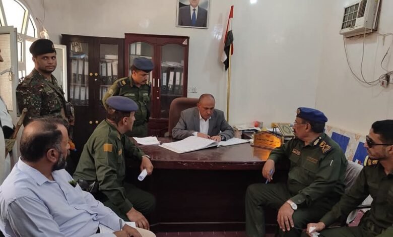 زيارة تفقدية لرئيس نيابة مأرب ومدير شرطة المحافظة لأقسام الشرطة والمناطق الأمنية 1 IMG 20250420 WA0136