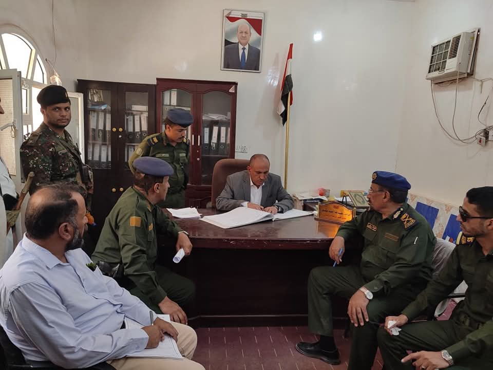 زيارة تفقدية لرئيس نيابة مأرب ومدير شرطة المحافظة لأقسام الشرطة والمناطق الأمنية 1 IMG 20250420 WA0136