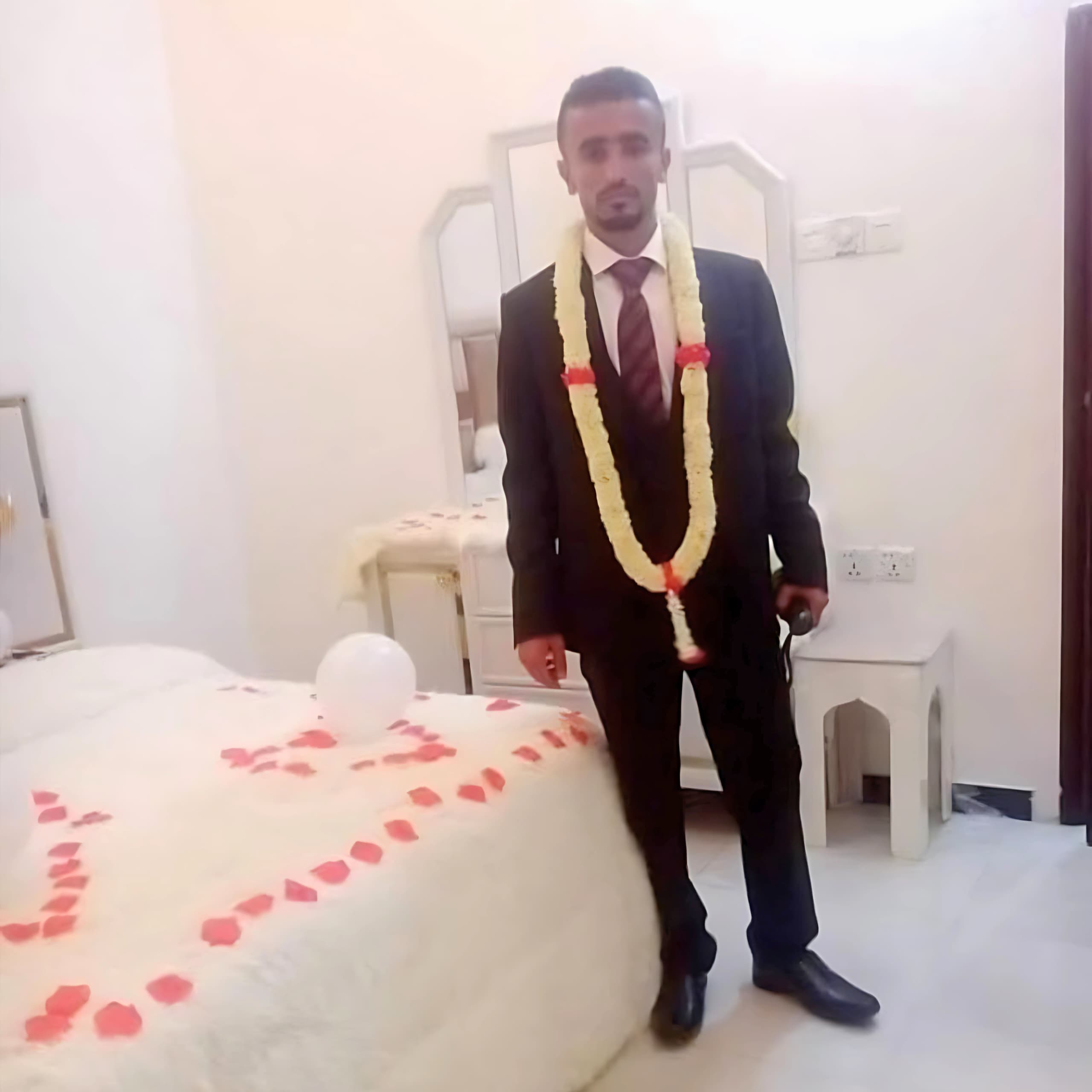 زواجٌ مباركٌ للشاب الخلوق يحيى علي معاضه قماطه 1 IMG 20250430 WA0008