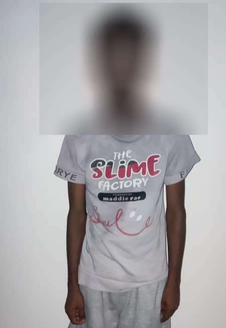 قبضة أمن العاصمة عدن تُطيح بلص الفوكسي 1 IMG ٢٠٢٥٠٦٢٤ ٠٠٢٥٥٤