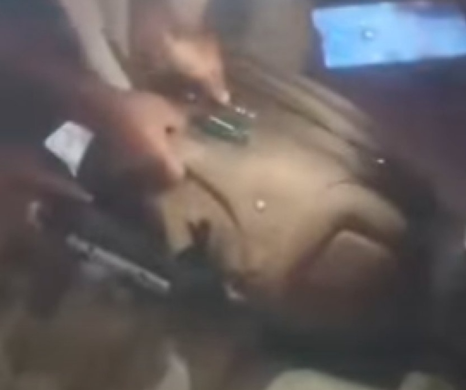 العثور على كنز داخل حقيبة مسافر في أبين .. التفاصيل 1 IMG ٢٠٢٥٠٦٢٩ ١٩٢٩٤٢