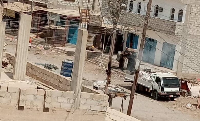 استمرار تعذيب حارة سوق الخضار بمدينة عزان ميفعة من قبل مؤسسة الكهرباء لأكثر من شهر ونصف دون أن يروا نور التيار 1 IMG 20250712 WA0018