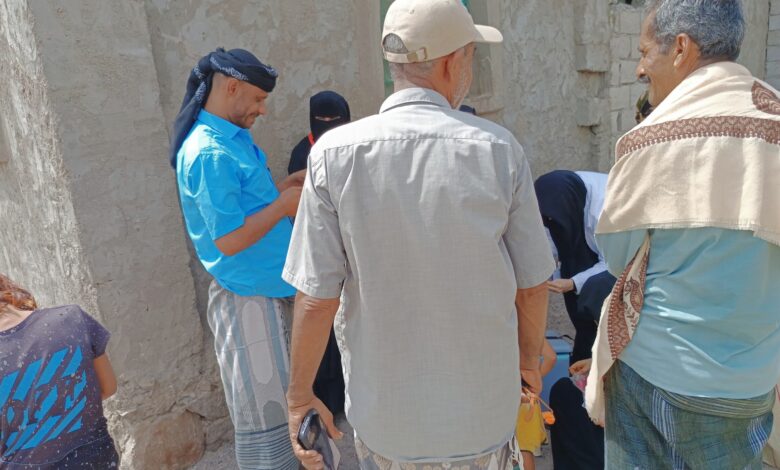 مدير التحصين بالمضاربة ينفذ نزول ميداني لفرق حملة التحصين ضد شلل الاطفال. 1 IMG 20250713 WA0004