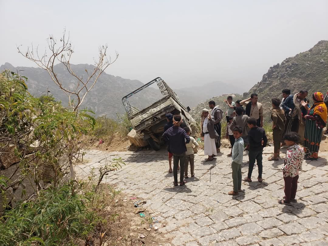 تعز: توقفت على حافة الهاوية بمديرية جبل حبشي (صور) 1 IMG 20250727 WA0025