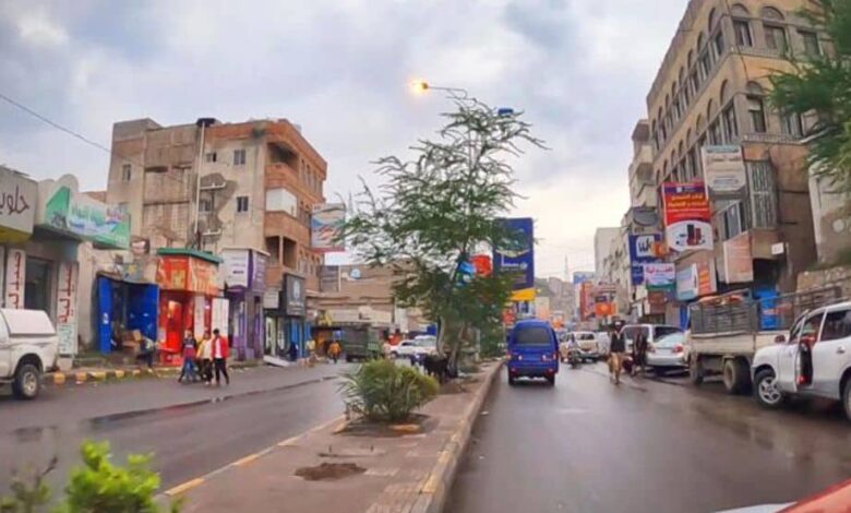 تعز: رصـ. ـاصة عابثة تصيب طفلين أمام مدرسة 1 IMG 20250728 WA0028