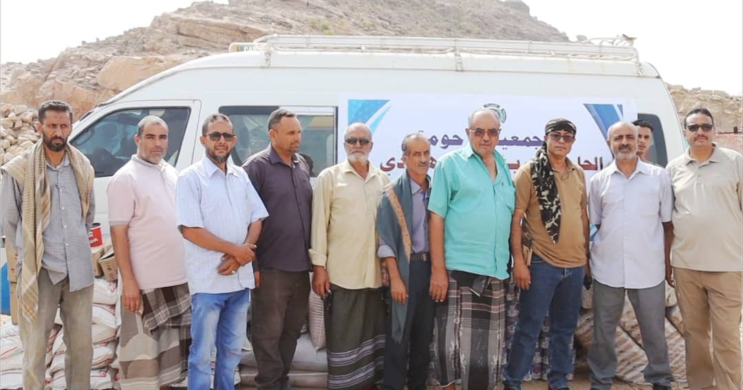 جمعية الحاجة قدرية بالشعيب توزع 70 سلة غذائية لمعلمي خمس مدارس بالمديرية 1 IMG 20250730 WA0025