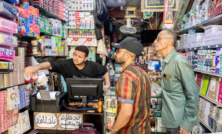 حملة لضبط أسعار المواد القرطاسية بمديرية صيرة بعدن تزامناً مع العام الدراسي الجديد 1 IMG 20250812 WA0009