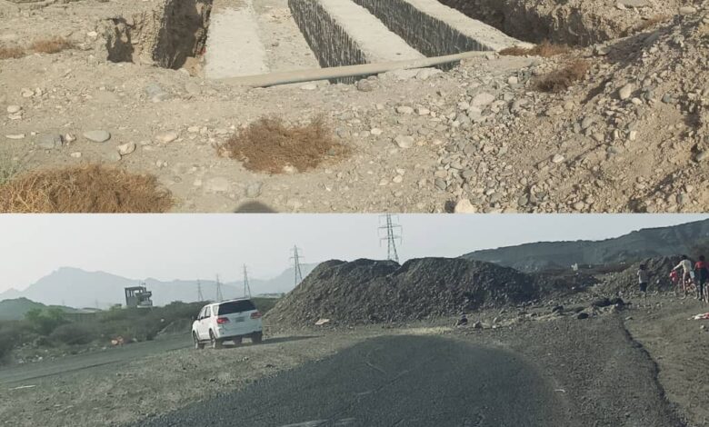 عَـبَـارَة مكسرة تتسبب بتكرار الحوادث في مدينة العند والأهالي يستغيثون 1 IMG 20250815 WA00031