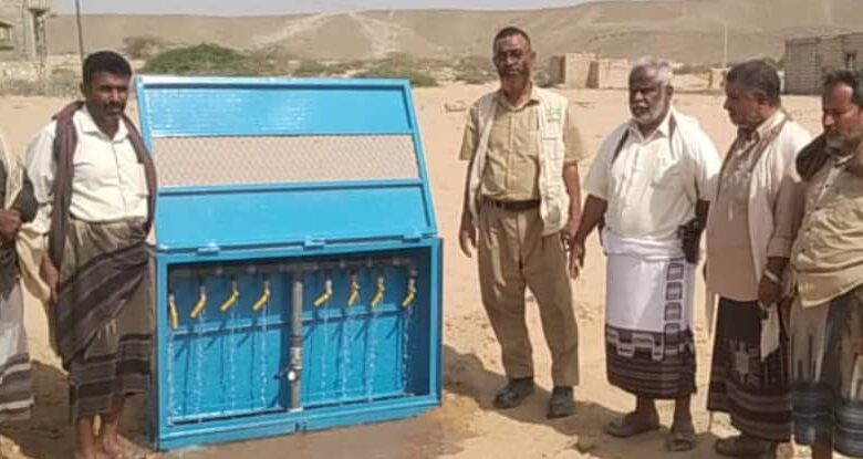 مدير عام مديرية ميفعة يتفقد سير العمل في شبكة الاسالة لمشروع المياه في رقة بازومح 1 IMG 20250815 WA0005