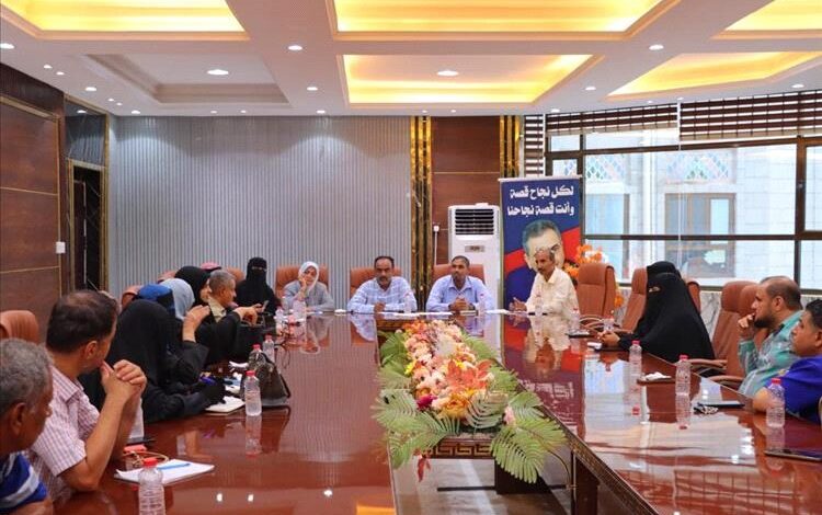 مدير عام خورمكسر يعقد اجتماعًا مع مديري المدارس الأهلية لمناقشة قرار تخفيض رسوم التسجيل 1 c453b063 b7b7 4193 94a4 73d7abcee1ad