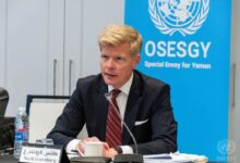 غروندبرغ يحدد ثلاث أولويات رئيسية لتحقيق الاستقرار في اليمن .. إليك التفاصيل 7 المبعوث الأممي الخاص إلى اليمن هانس غروندبرغ 1 2