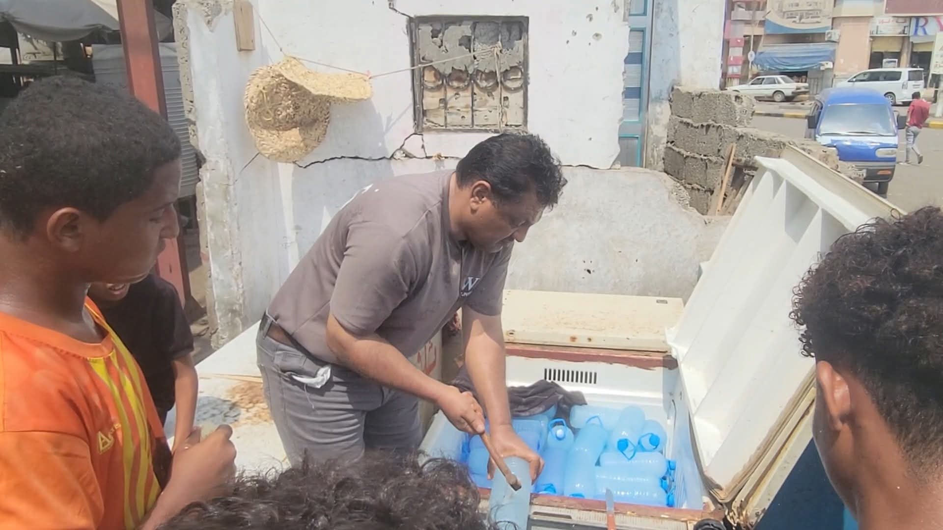 سلطة المنصورة تكثف حملاتها التفتيشية بضبط ومصادرة عبوات المياه مجهولة المصدر 1 21a69a88 2404 417c 9a23 0ca1f7c8c6c2